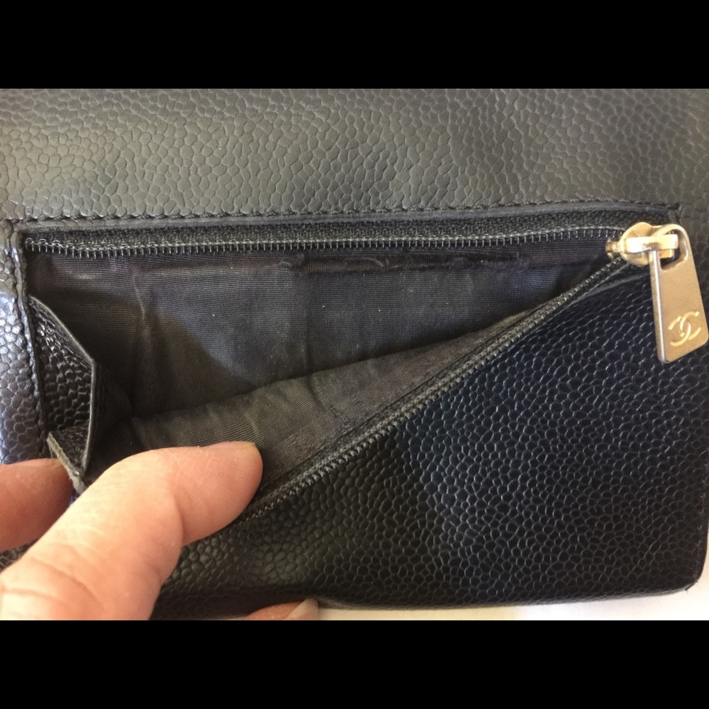 Authentic Chanel wallet - Picture 5 of 5